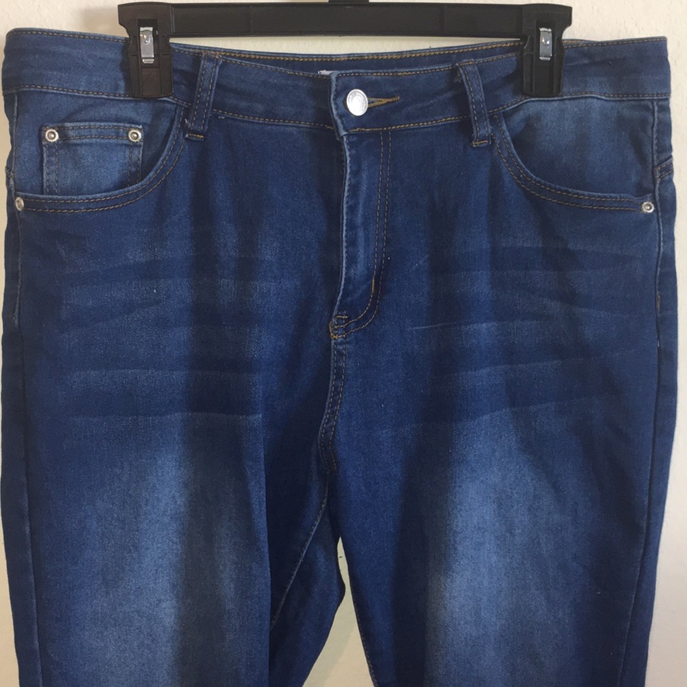 Red Button Butt Lift Jeans - Picture 3 of 5